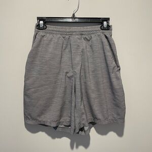 Lululemon Mens Silver Gray Pace Breaker Shorts Size Small 7” Inseam